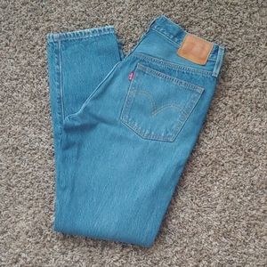 Levis mom jeans